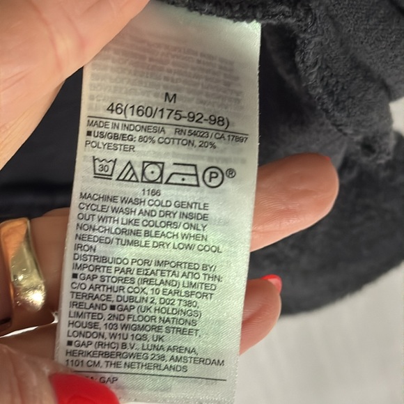 Two terry cloth GAP tops, women’s size medium. One white/one navy - Picture 5 of 11